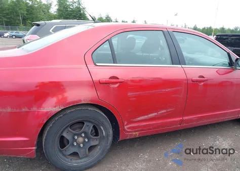 2010 Ford Fusion Se z USA, uszkodzony, nr VIN 3FAHP0HA4AR334048